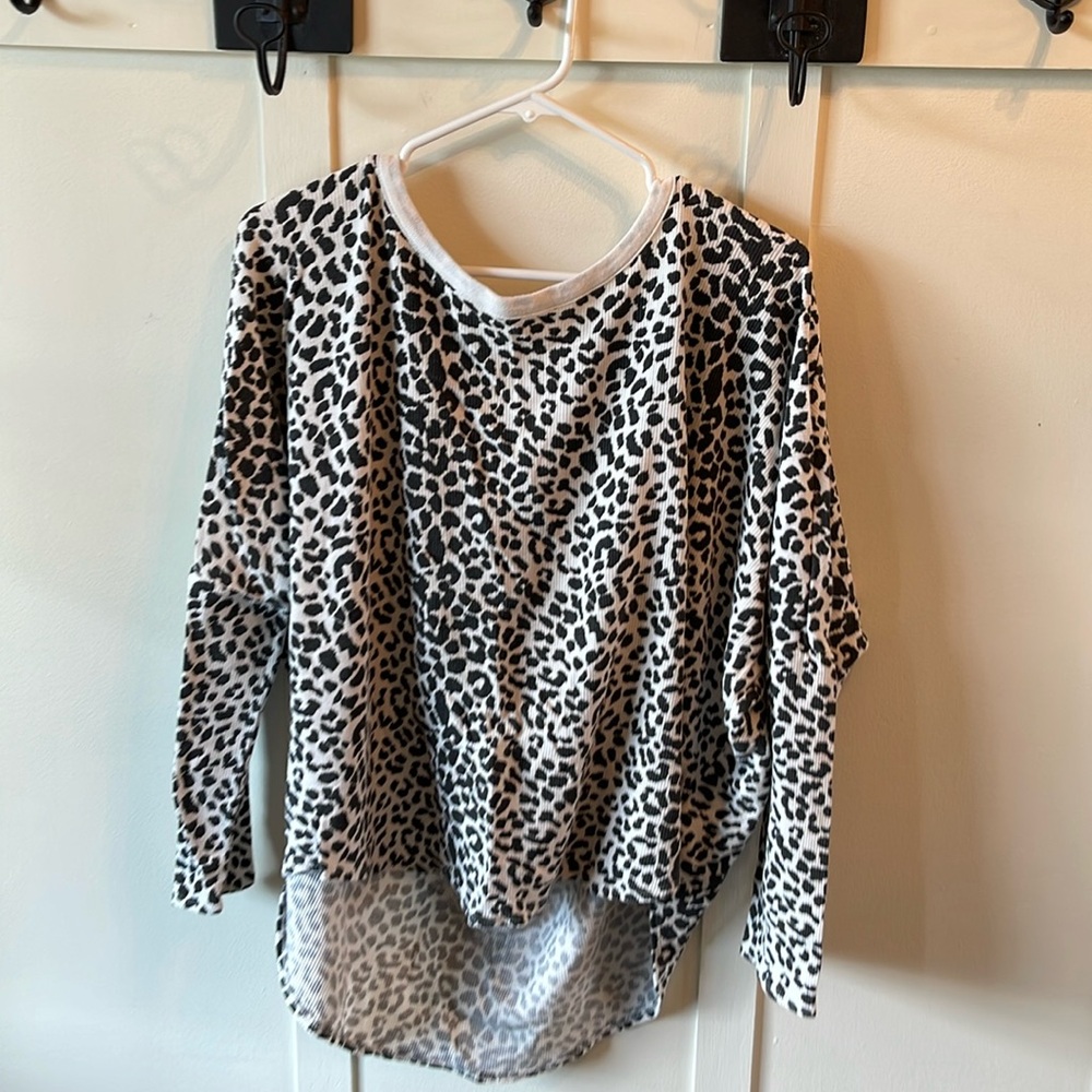 Women’s chaser top with open back